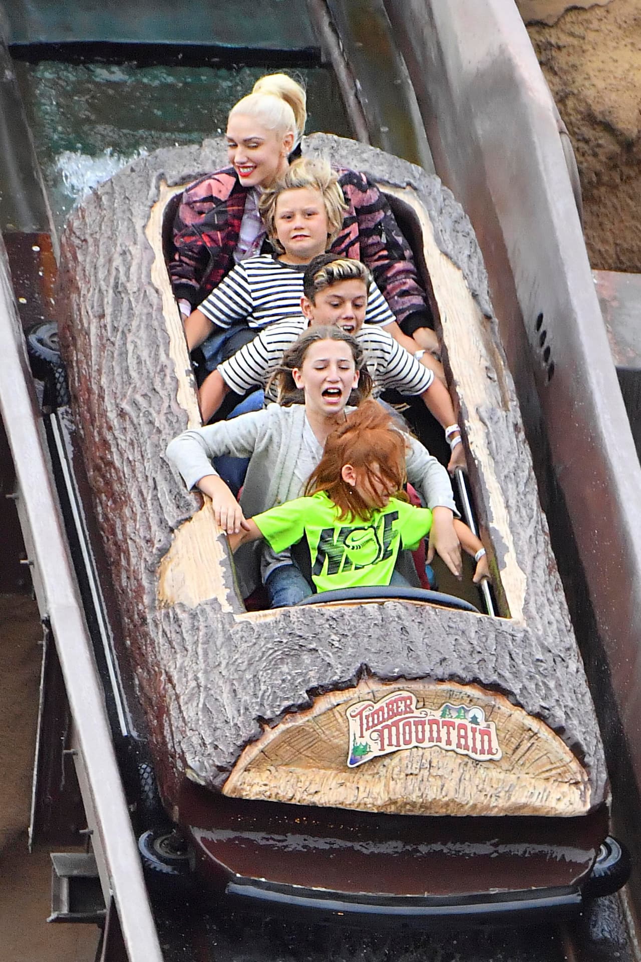 Gwen se moría de risa, pero su hijo Zuma no tanto.