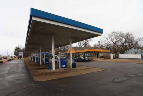 Es la tercera muerte a tiros de un sospechoso negro a manos de un policía blanco en el área de St. Louis desde el fallecimiento de Brown. Kajaime Powell, de 25 años, fue abatido el 9 de agosto tras acercarse a policías en St. Louis con un cuchillo. Vonderrit Myers Jr., de 18, murió el 18 de octubre luego de que presuntamente le disparó a un policía. Todos los fallecimientos han generado protestas. Con la información de The Associated Press