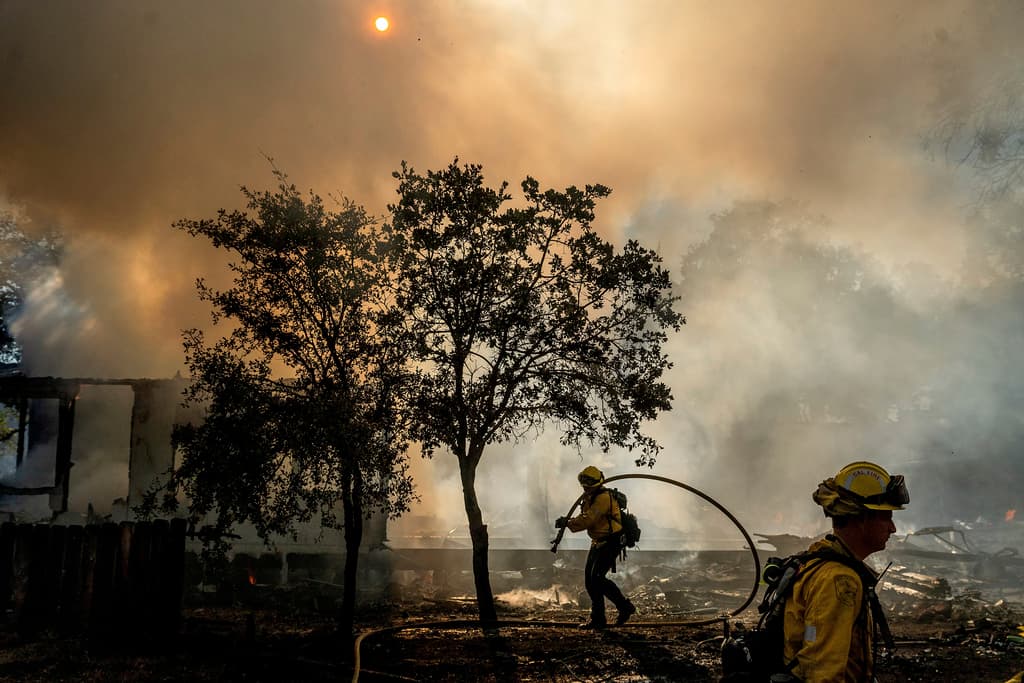 Según la última actualización de Cal Fire del lunes 9 de septiembre, el incendio ha consumido aproximadamente 76 acres y está contenido en un 30%.
