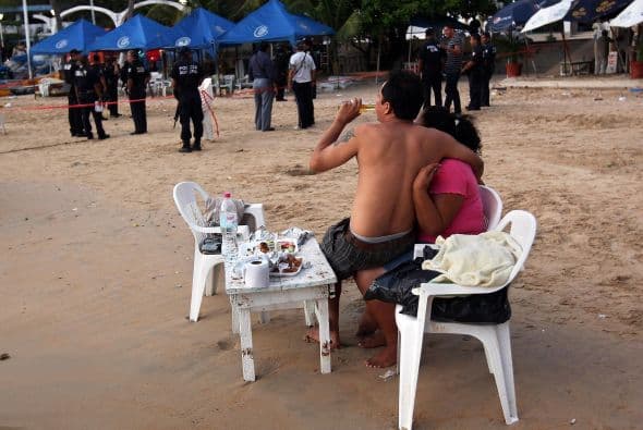 El estado de Guerrero es, por tercera vez consecutiva, la entidad más violenta del país con más de 125 ejecuciones registradas en el mes de octubre, de acuerdo a datos de Lantia Consultores, presentados por el periódico Sin Embargo. Sinaloa y Nuevo León siguen en segundo y tercer lugar, con un escenario de casi 100 y 78 asesinatos, respectivamente. Ver toda la información