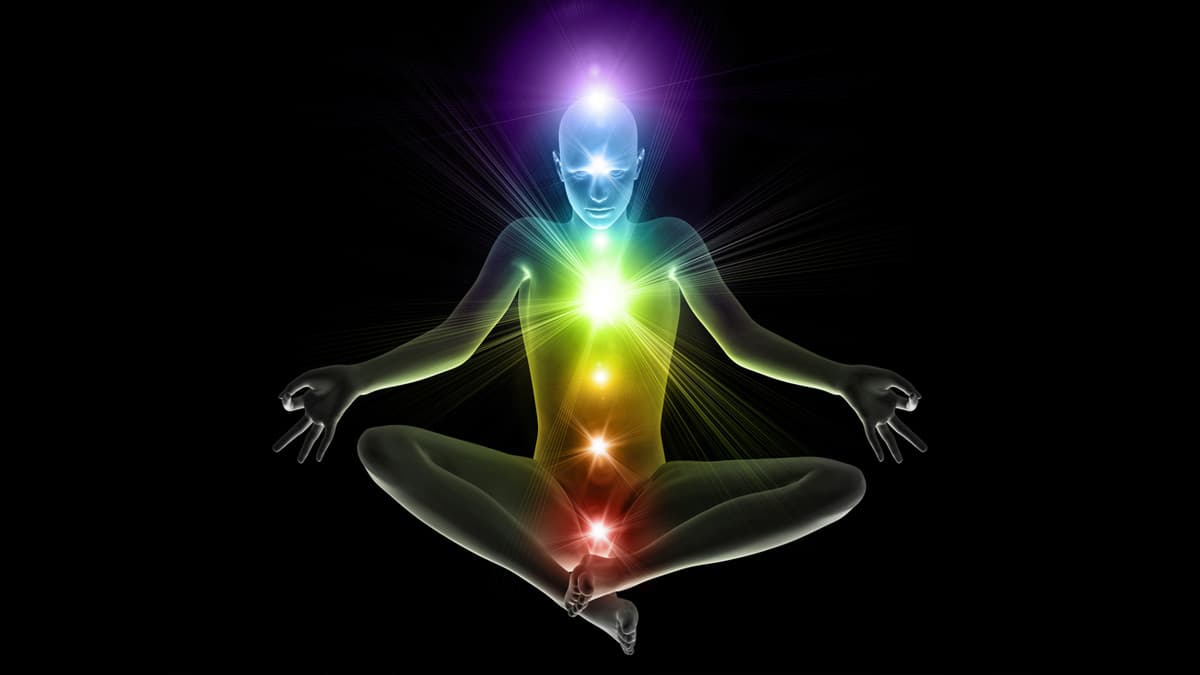 <b>Yoga: ¿Una moda o una disciplina seria?</b>
<br>Desde hace algunos años se han puesto de moda las escuelas de Yoga y erróneamente las personas piensan que el Yoga es simplemente una técnica de gimnasia o calistenia, de ejercicios y movimientos respiratorios asumiendo poses algunas de ellas muy singulares y hasta extravagantes.