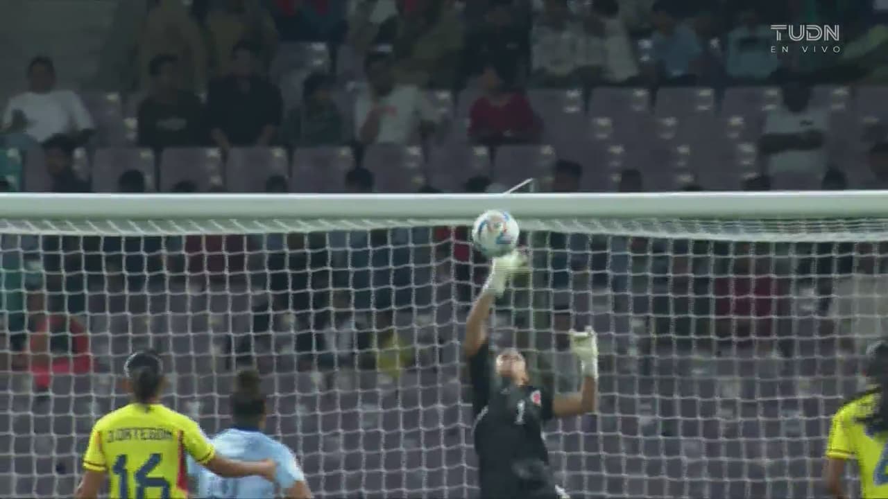 ¡España tocó la puerta! Descomunal atajada de Agudelo salva a Colombia