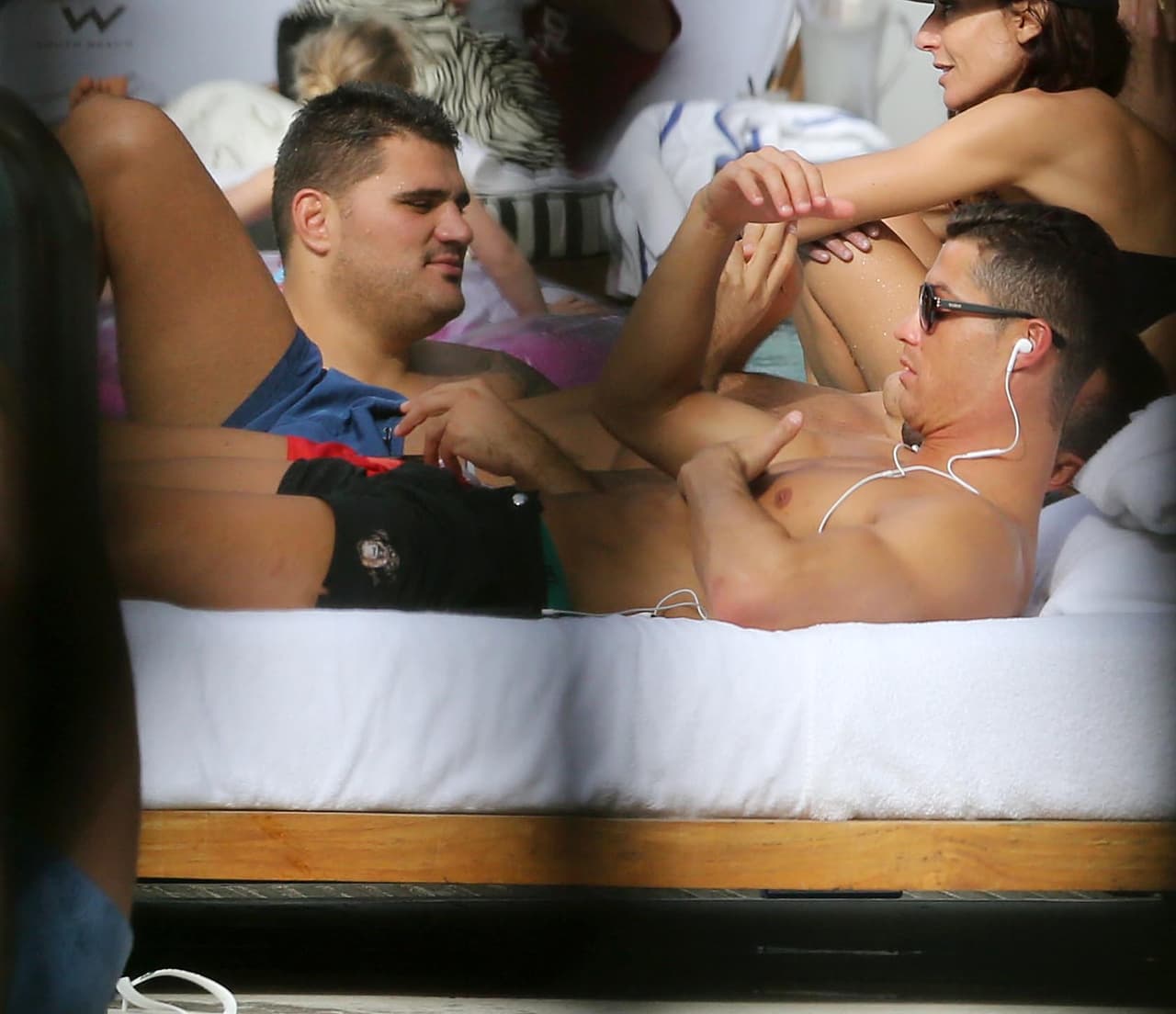 Quizá el futbolista se quede ahí para Nochebuena.