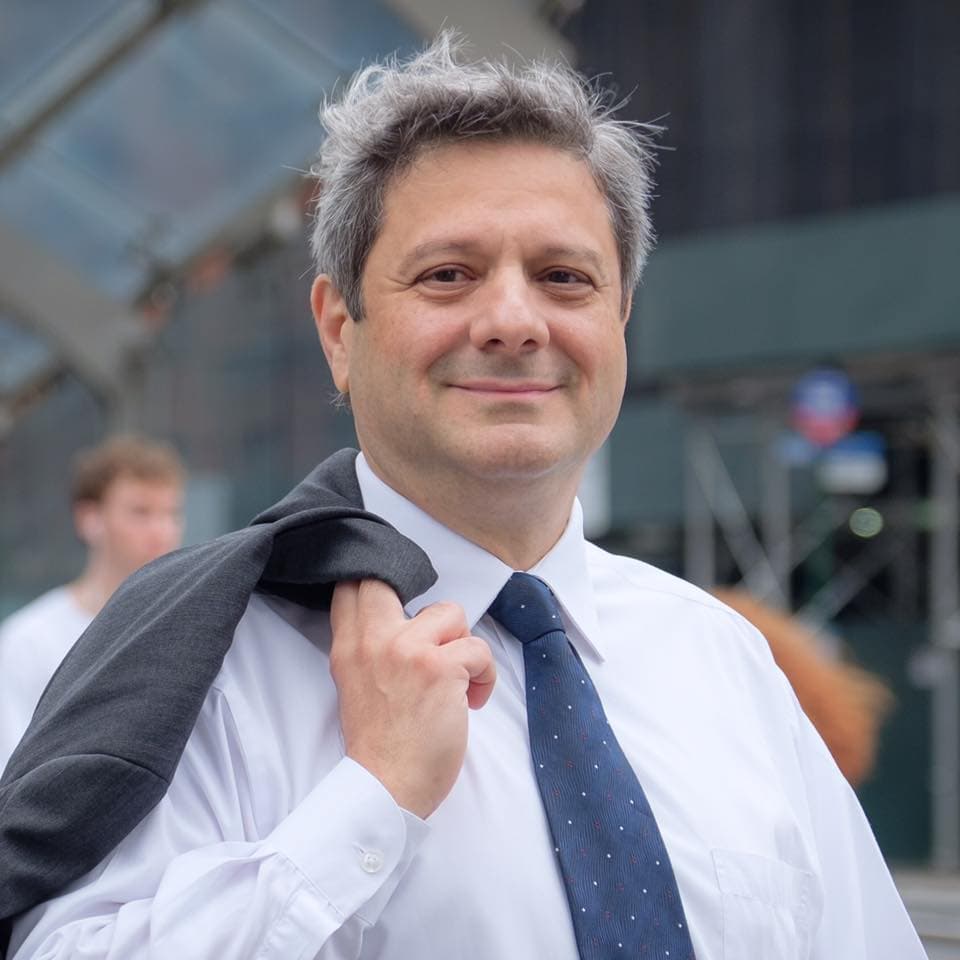 Un error de su oponente abre la puerta a un sindicalista para representar el este de Manhattan en Albany