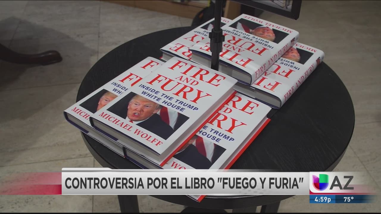 Hillary Clinton lee un extracto del libro 'Fuego y furia' en un video pregrabado para los Grammy