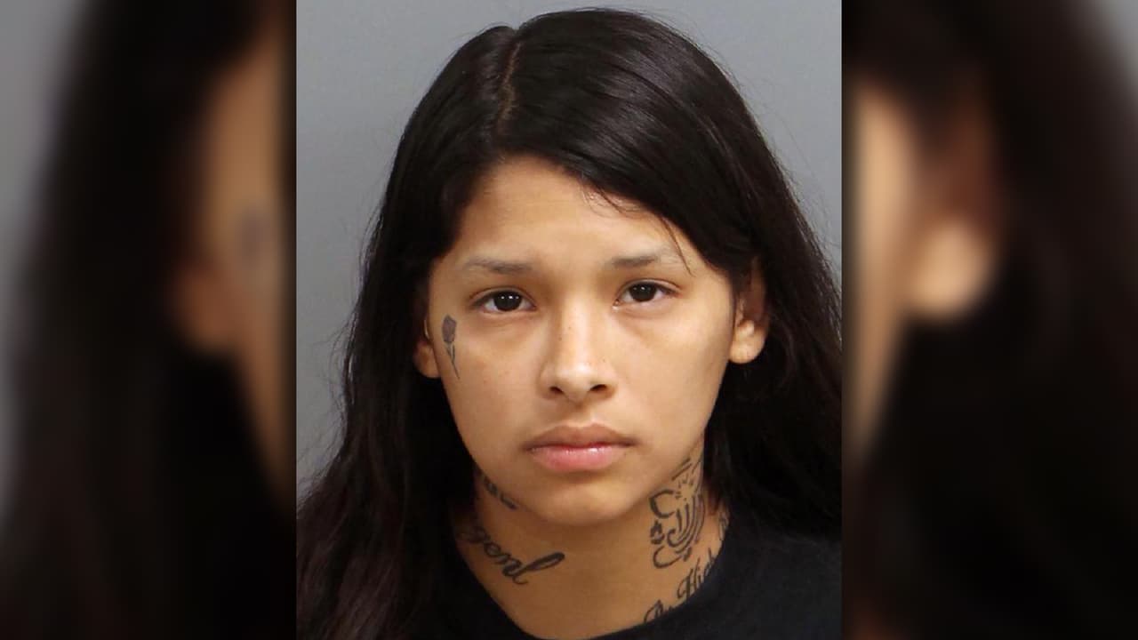 Acusan a joven por el homicidio de hombre de 69 años en un cementerio de Raleigh