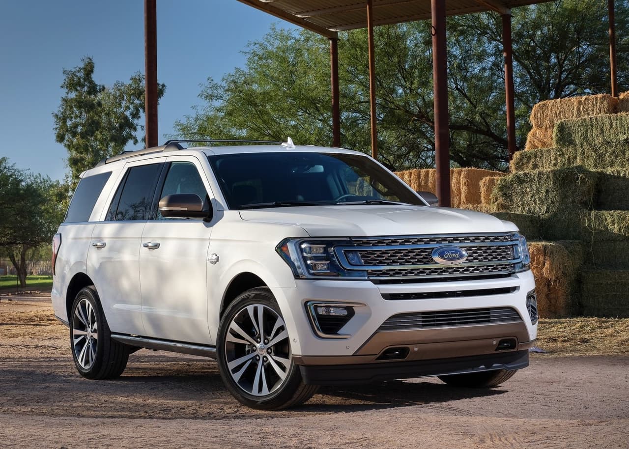 <h3 class="cms-H3-H3"><b>11. Ford Expedition</b></h3>
<br>
<br>La Ford Expedition actualmente es fabricada en Louisville, Kentucky. Comparado al ranking del año pasado, esta SUV subió de la posición 20 a la 11. Su precio inicial es de $49,625.
<br>