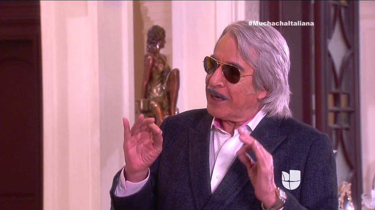 Don Vittorio está muy contento porque repartiste las invitaciones de la boda.