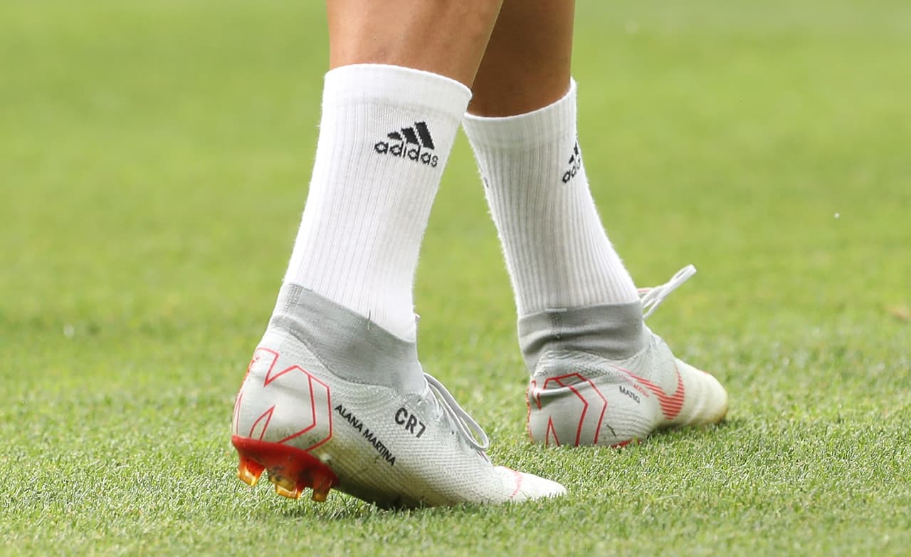 Estos botines los ocupó el goleador lusitano el 25 de agosto de 2018 cuando la Juventus venció 2-0 a la Lazio en Serie A. En dicho cotejo CR7 se fue sin anotaciones pero ganó su equipo.