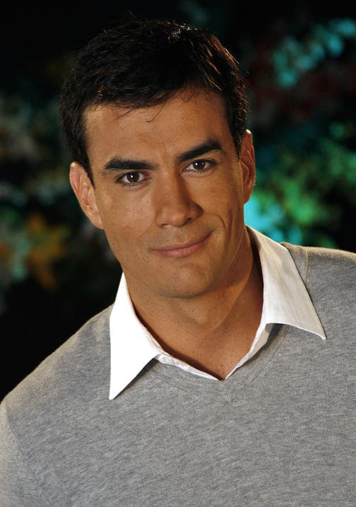 'Marea brava' fue su debut en 1999 y desde ahí ha sido un distinguido galán muy talentoso.