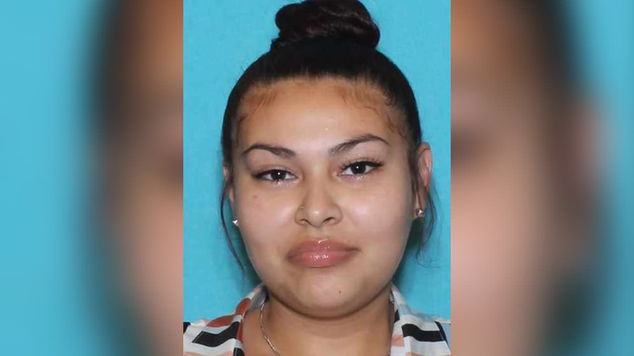 Bryanna Marie Guerra, está acusada de robo entre $2,500 y $30,000.