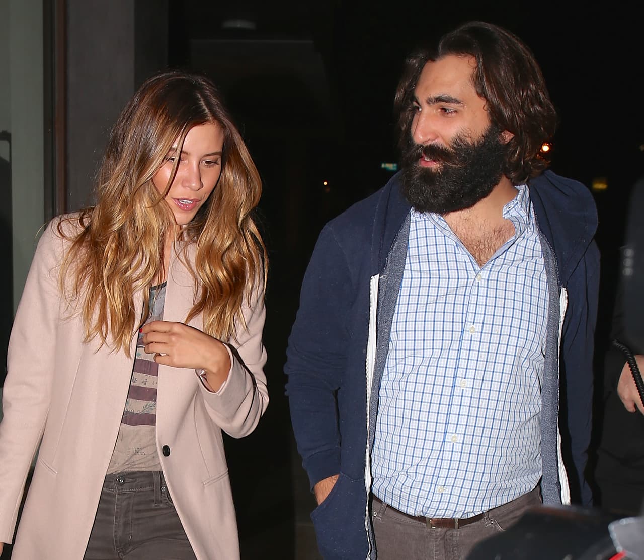 La hija de Luis Miguel salió a cenar con un galán peculiar. ¿La flechó Cupido?