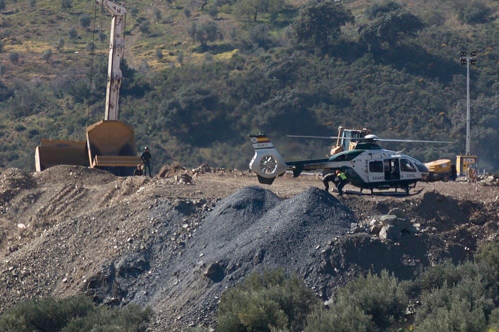 "Normalmente, trabajamos desde el anonimato y esto nos desbordó. Ahora, básicamente, estamos cansados y tratando de recuperar nuestra vida", explicó el portavoz del grupo de mineros, Sergio Tuñón. Agregó que hicieron su trabajo lo mejor que saben y pudieron y que, aunque les hubiese gustado un final distinto, cumplieron con su obligación, "sin ser héroes por ello".