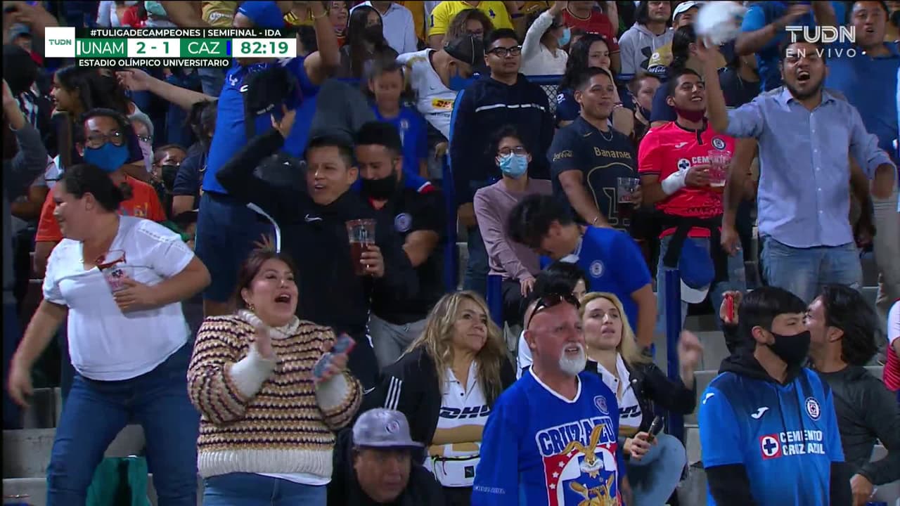 ¡GOL!  anota para Cruz Azul. Christian Tabó