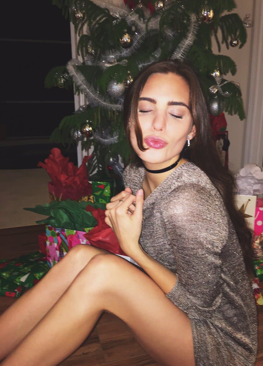 Esta actriz argentina nació el 5 de marzo de 1992 y desde los 15 años comenzó a modelar.