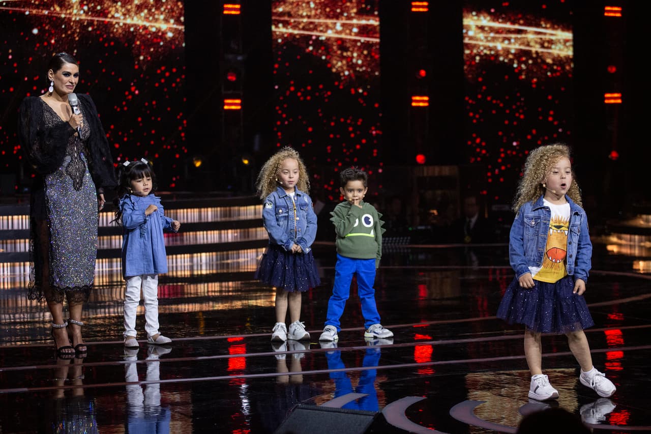 Los cuatro pequeños carismáticos que conocimos en esta primera gala también participaron en una ronda de chistes y les sacaron carcajadas a los asistentes.