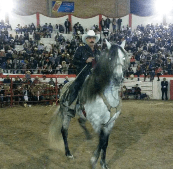 'El Chapo de Sinaloa' es otro apasionado de los caballos, y desde unos años para acá ha montado su espectáculo ecuestre, mismo que ha tenido gran éxito por toda la República Mexicana, Estados Unidos y Centroamérica.