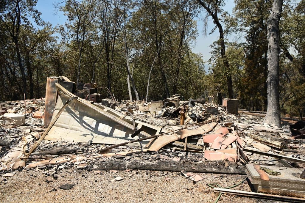 La gran sequía y las altas temperaturas, así como el pronóstico de rachas de vientos fuertes, favorecen a su vez que se desaten incendios. La Gran Cuenca, desde California hasta las Montañas Rocosas, permanece bajo bandera roja.