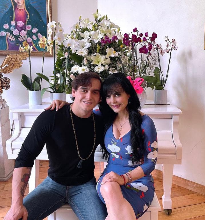 La actriz y cantante fue contundente con algunas frases que revelan que algo podría estar sucediendo dentro del matrimonio del 
<b>hijo que tuvo con el difunto Joan Sebastian. </b>
<br>