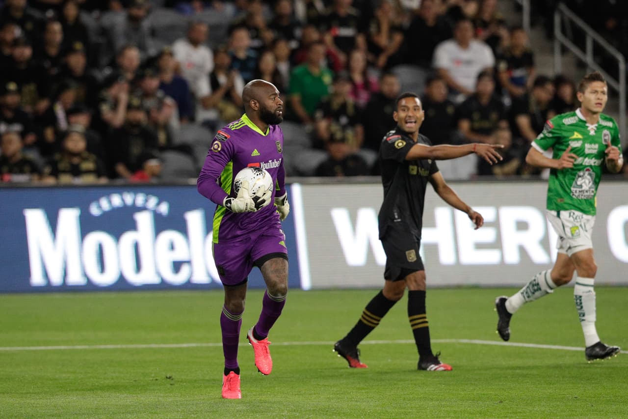 León buscaba la posesión del balón pero LAFC quería goles.