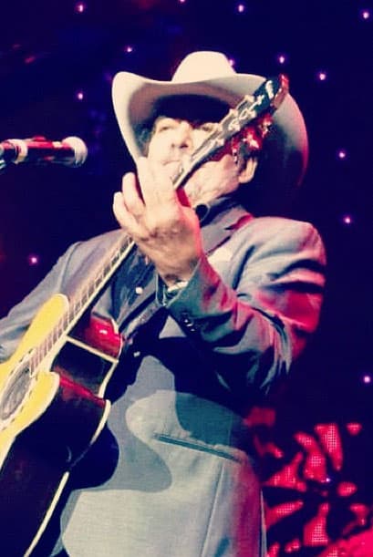 Otros artistas lo querían mucho por su gran corazón y por el talento que desbordaba.