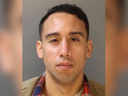 Oficial de policía de Filadelfia arrestado en relación con investigación de vandalismo en 2019
