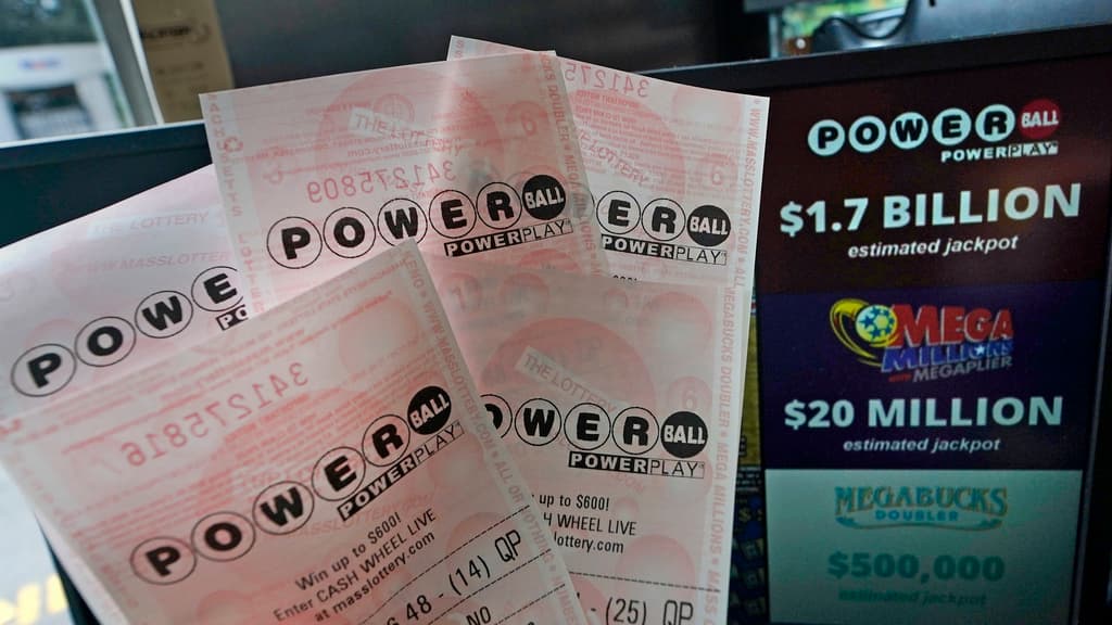 Cómo de un juego con un premio máximo limitado a $80 millones, el Powerball se convirtió en el monstruo de hoy en día