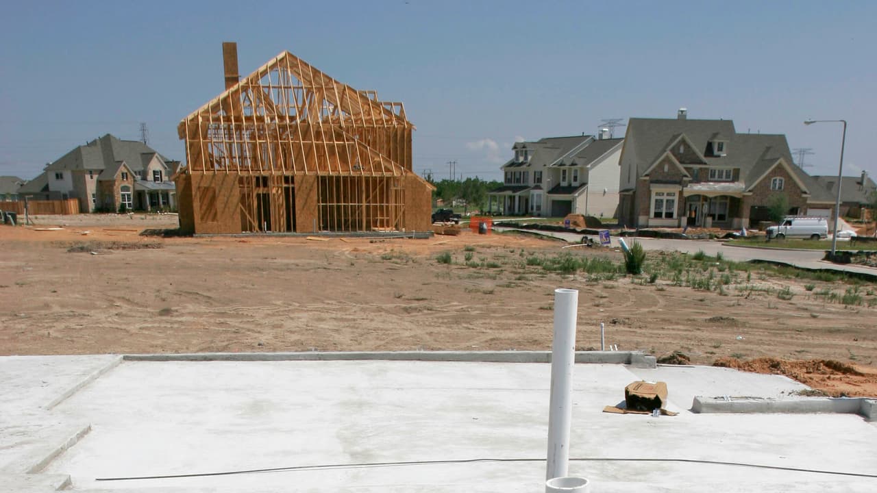 'Adquiera una casa en cinco meses sin financiamientos y sin intereses', la falsa promesa de una constructora en Texas