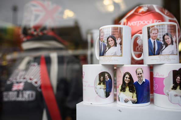 El informe señala: "La mercancía que celebra 
<b>los eventos reales impulsó las ventas récord </b>en tiendas y en línea".