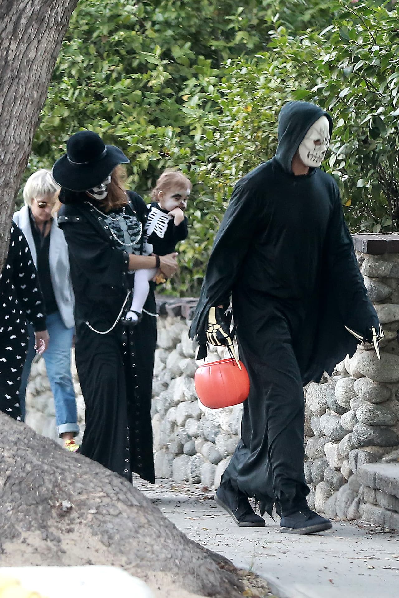 Eva Mendes y Ryan Gosling en Halloween
