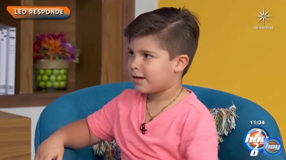 Fue entonces que el actor de Te Doy La Vida respondió: "Pues 
<b><a href="https://www.univision.com/local/puerto-rico-wlii/leonardo-herrera-habla-de-su-participacion-en-la-telenovela-te-doy-la-vida-video" target="_blank">que se consiga otro</a></b>. ¡Me tuvo que soplar (Galilea), yo no tengo novia!"
<br>