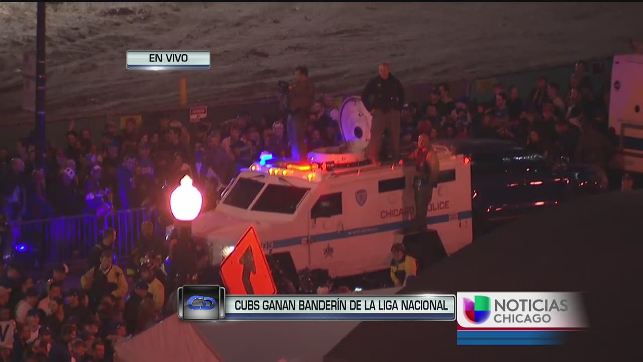 Fuertes medidas de seguridad fuera del estadio del Wrigley Field