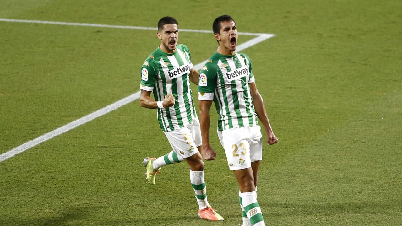 El Coronavirus rondó a Diego Lainez y a Andrés Guardado en el Betis