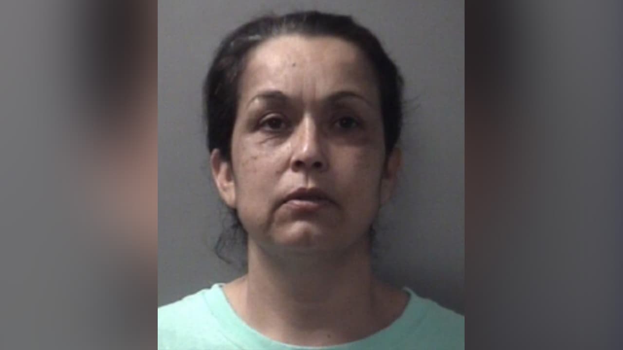 Las autoridades hacen un llamado a las personas que tengan familiares de la tercera edad para que vean la fotografía de la sospechosa y estén pendientes de sus seres queridos para evitar que sean víctimas de "Lady Tamales".