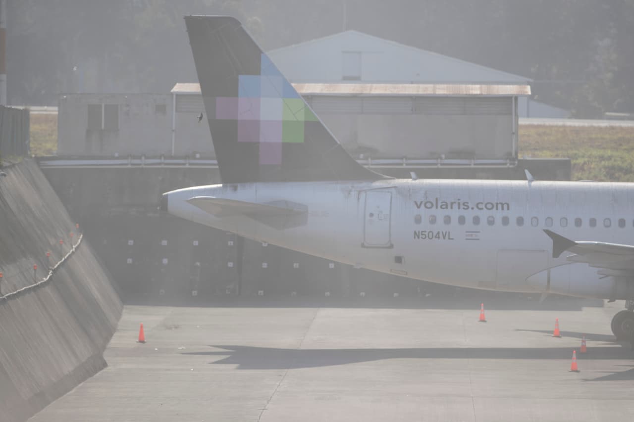 Vuelo de Chicago a Michoacán aterriza de emergencia en México por fallecimiento de pasajera