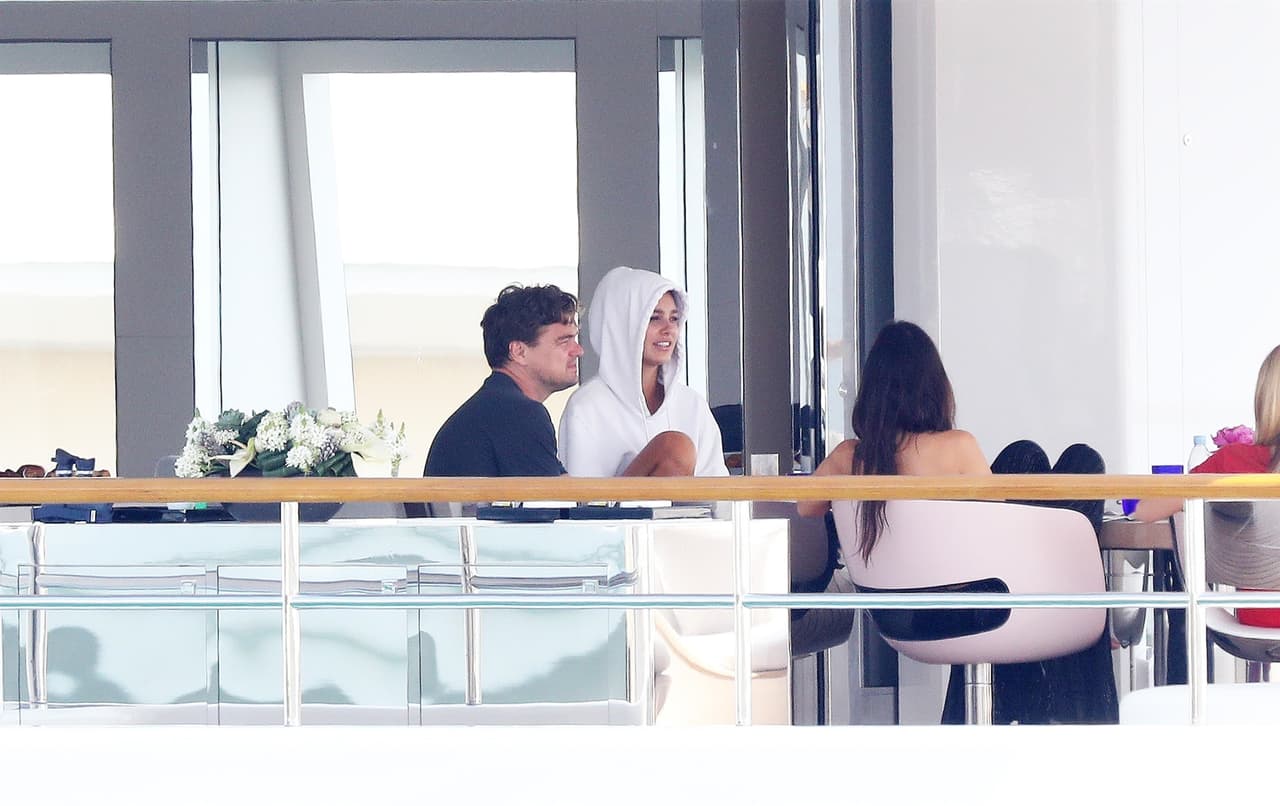 La pareja estuvo acompañada por amigos y familiares, entre ellos la madre de la actriz, Lucila Polak, novia del también actor Al Pacino.