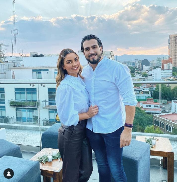 "Esto es un hecho, 
<b><a href="https://www.univision.com/shows/despierta-america/la-divertida-sesion-de-fotos-con-la-que-claudia-martin-recuerda-su-epoca-como-disenadora-de-vestuario-video">llevan separados varios meses</a></b>, no están juntos, pero no hay nadie, 
<b>no hay ninguna tercera en discordia</b> como se está comentando el día de hoy en una revista", dijo Alvarado.
<br>