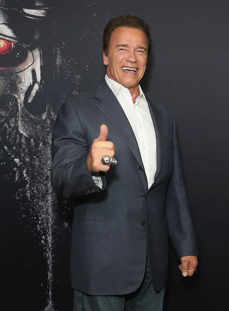 <b><a href="https://www.univision.com/famosos/joseph-baena-hijo-mildred-baena-felicita-arnold-schwarzenegger" target="_blank">Arnold Schwarzenegger</a></b> vivió un complicado fin de semana luego de que se vio envuelto en un múltiple accidente de auto en Los Ángeles. 
<br>
