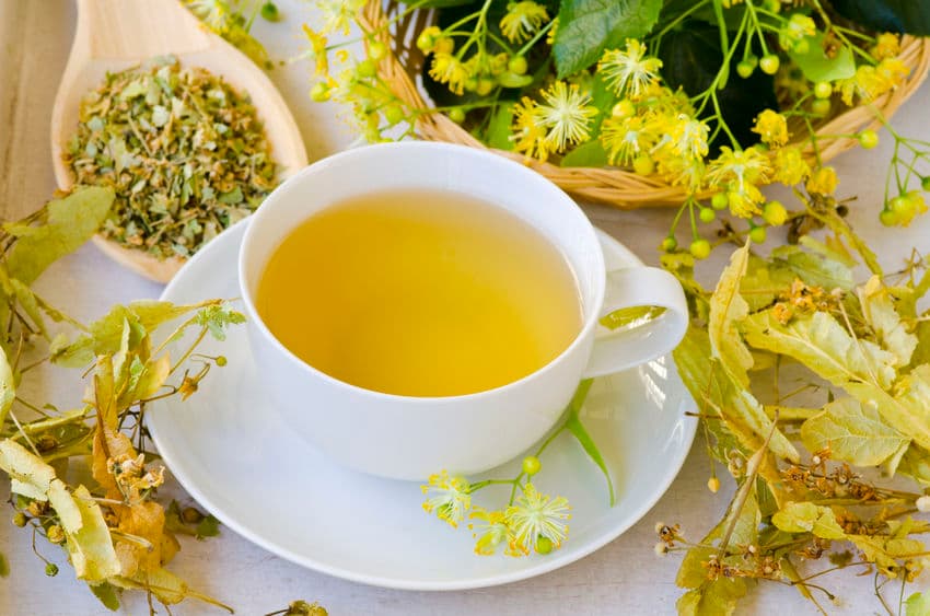 <b>Té de tila. </b>El té de tila es el relajante por excelencia, por lo que si te preparas un buen té y lo bebes reducirás las ganas que tienes de morderte las uñas.