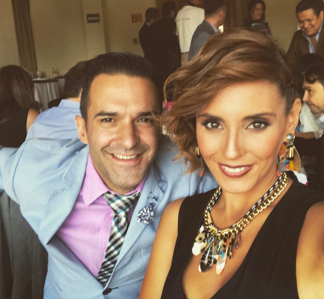 <b>Mar</b> está felizmente casada con Julio Aguilar, con quien ha construido una familia sólida desde hace ya varios años.