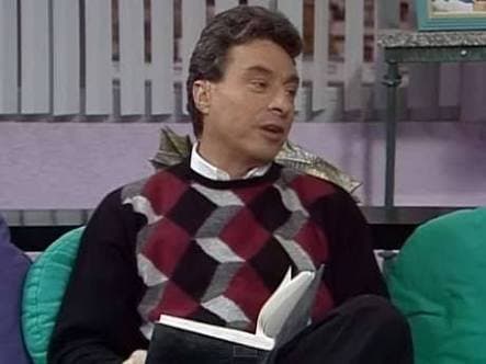 Gracias a su participación en 'Papá soltero' se hizo acreedor a un 'Premio TVyNovelas' al estar nominado en la categoría 'Mejor actor cómico' en el año de 1989.