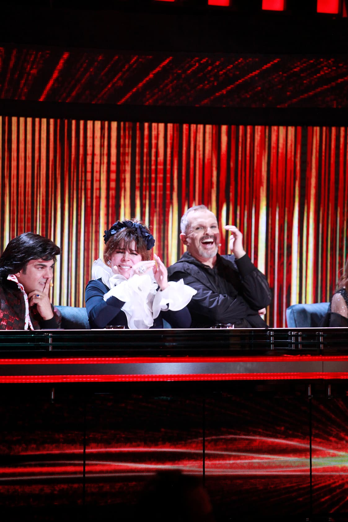 Aquí podemos notar que los más entretenidos son la primera actriz y el cantante español.