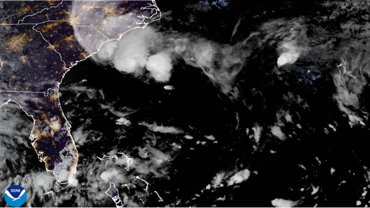 Perturbación tropical causa alerta en la Costa Este, mientras Gordon se debilita