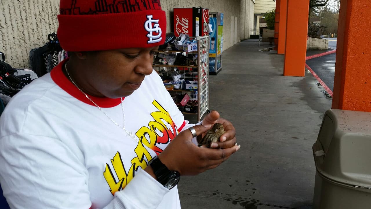 Una mujer negra víctima del odio: "Me dijeron que debería tener miedo porque ahora tienen un presidente que se siente como ellos"