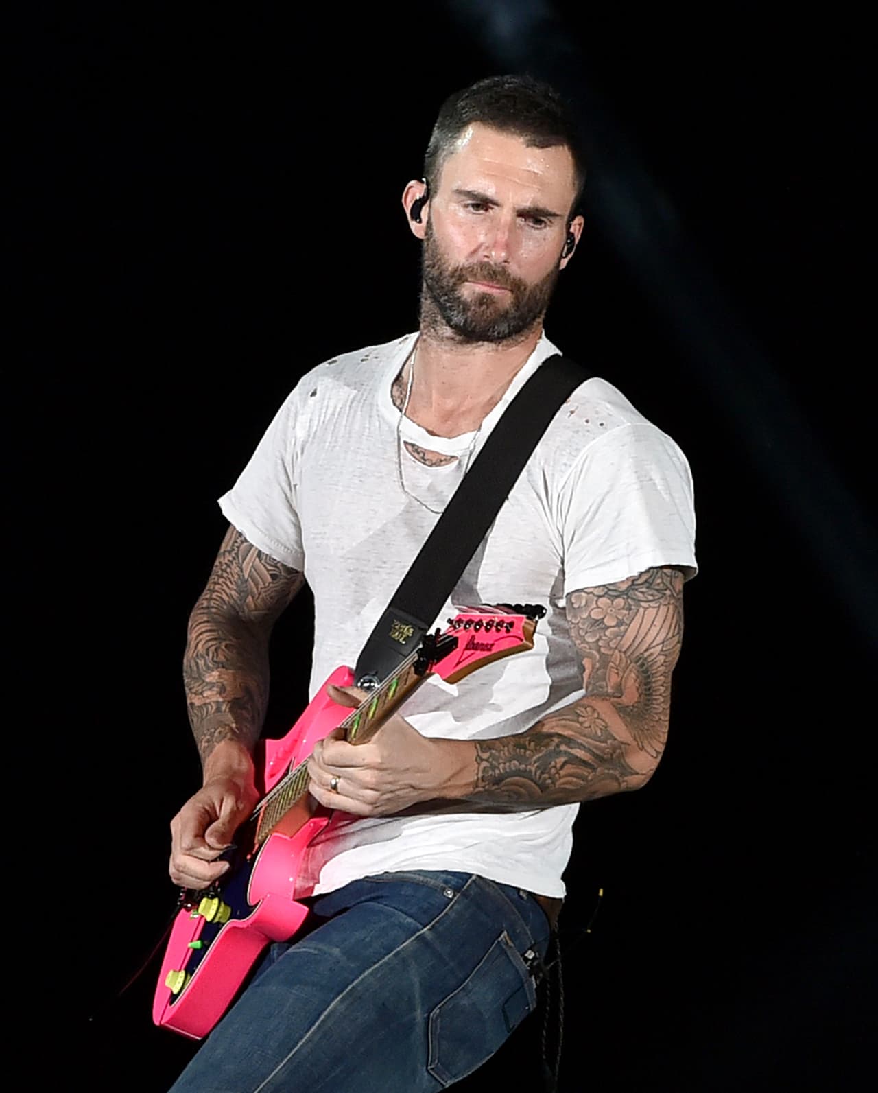 Adam Levine es el vocalista de Marron 5, banda que está nominada en Premios Juventud en la categoria de Favorite Hitmaker.