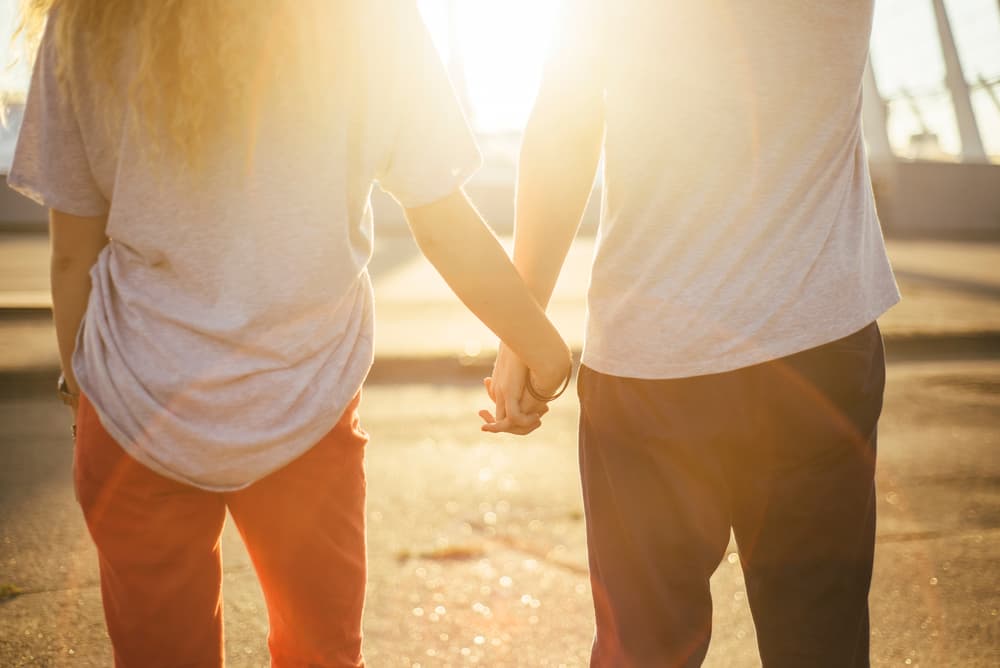 No te inquietes por lo que no puedes resolver, la vida te está dando lecciones que debes tomar como experiencia a fin de no repetir los mismos errores de siempre. El amor, la pasión e inclusive la fortuna, están marchando ahora al unísono, tomados de las manos en este ciclo del horóscopo chino que estás viviendo y que felizmente también coincide con el período que ocurre cada doce años.
<br>