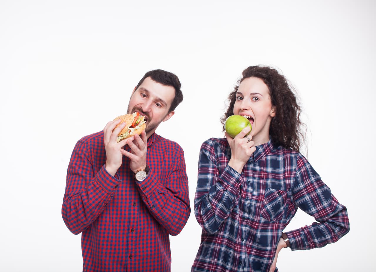 <b>Comuníquense.</b> Al estar en un régimen alimenticio es muy común que alguno flaqueé en algún momento, esto no tiene que convertirse en un secreto. Al contrario, compártelo con tu ser amado y juntos busquen mejores maneras de apoyarse.