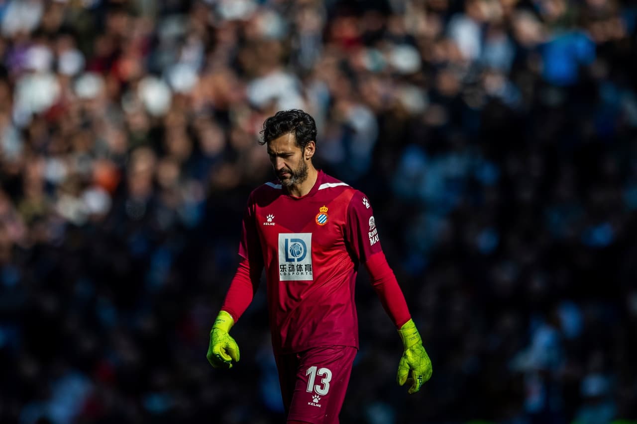 Diego López Rodríguez, portero español que juega para el Espanyol. Tiene 38 años y su valor es de 800 mil euros.