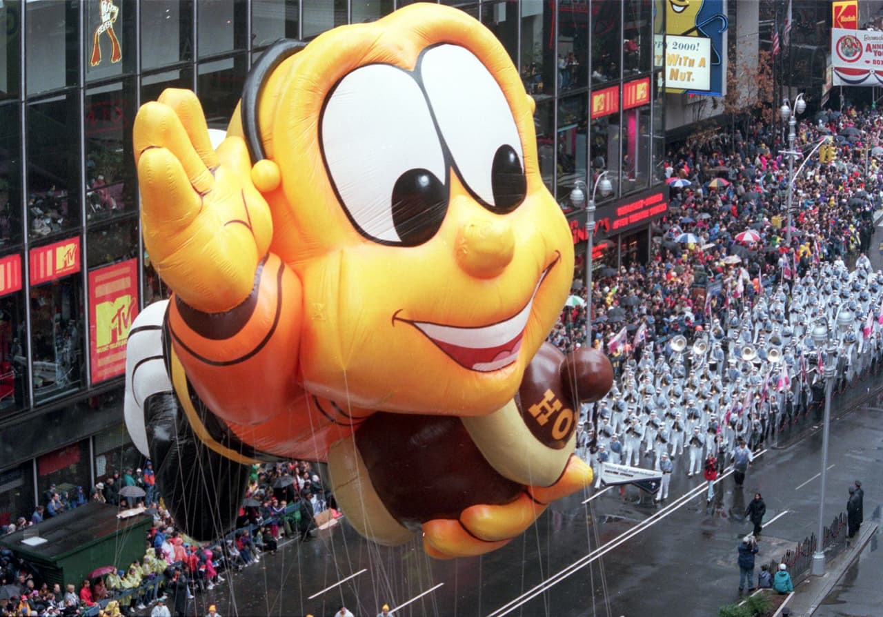 Estos son los personajes que estaban de moda durante el famoso desfile anual de la Gran Manzana a comienzos del milenio.