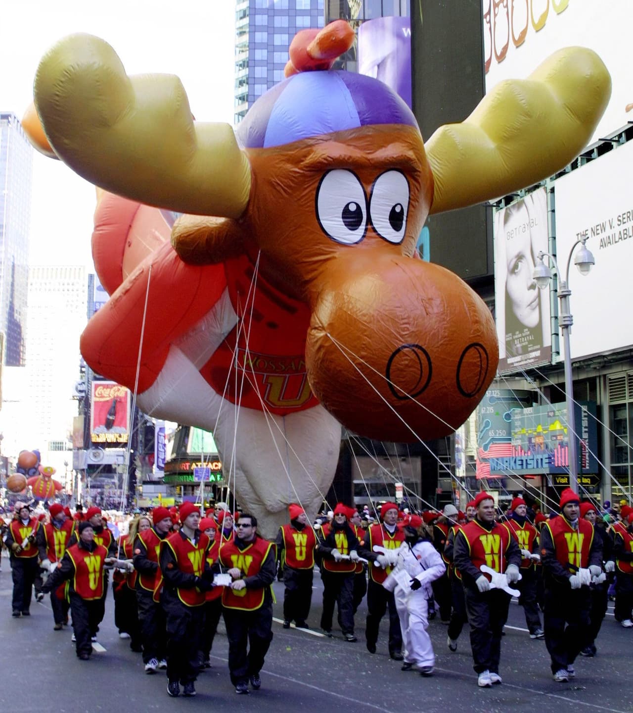Estos son los personajes que estaban de moda durante el famoso desfile anual de la Gran Manzana a comienzos del milenio.